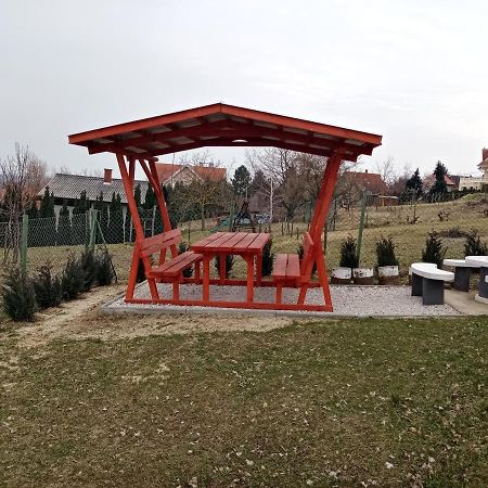 Karesz Nyaralohaz Villa Zalakaros Dış mekan fotoğraf